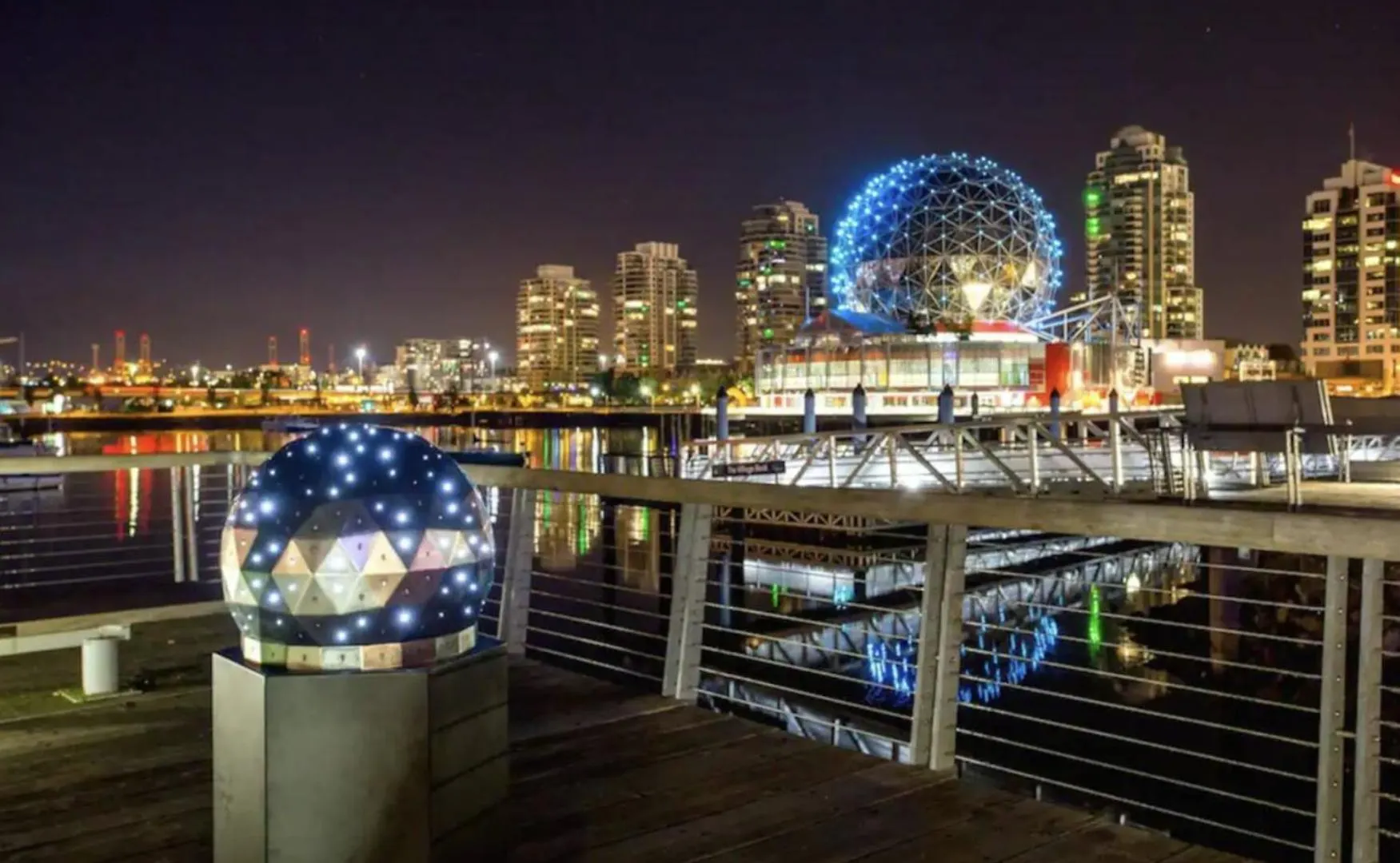 Spacious One Bedroom & Office Condo With Free Parking & Amenities Vancouver 0*,