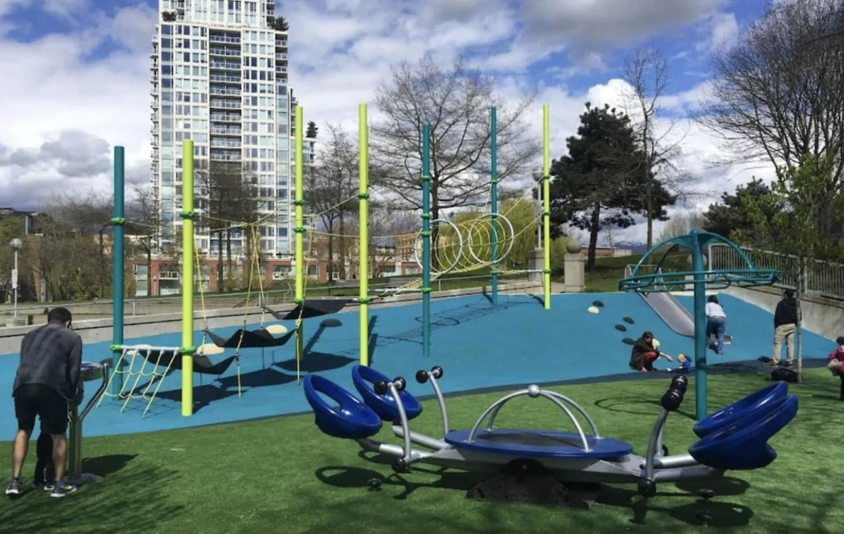 Spacious One Bedroom & Office Condo With Free Parking & Amenities Vancouver 0*,