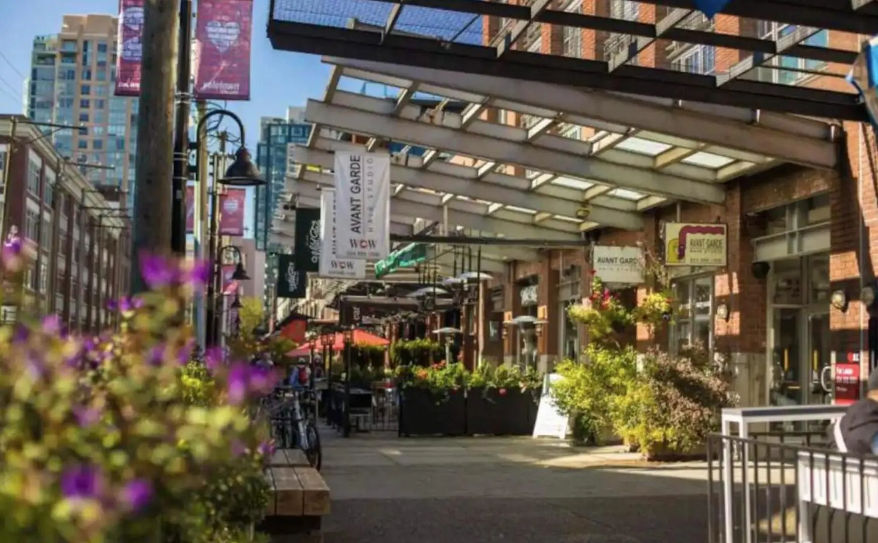 Spacious One Bedroom & Office Condo With Free Parking & Amenities Vancouver